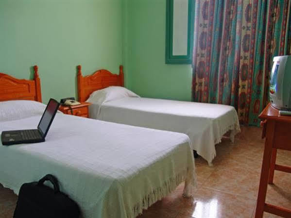 Pension Cardona Arrecife (Lanzarote) Bagian luar foto